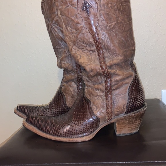 Corral tooled snake skin Cowgirl Boots - Picture 7 of 9